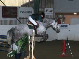 20080405_162324 Olivia Lohmeirr Landing Bel Air